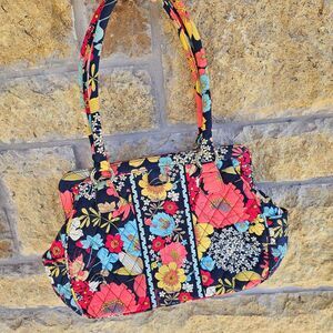 Vera Bradley Happy Snails Quilted Fabric purse Magnetic